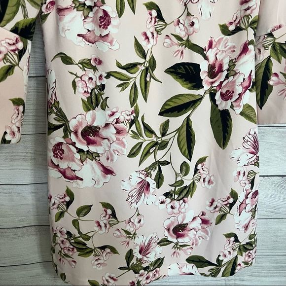 White House Black Market size 2 Petal-Sleeve Shift Dress
STYLE: 570278614 NWT - Picture 6 of 16